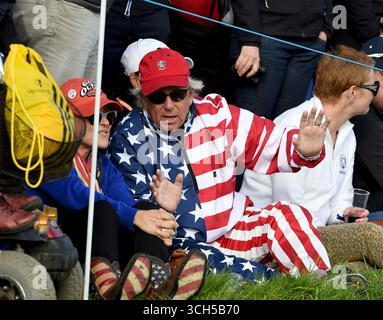 September 2014; Gleneagles, Perthshire, SCT; amerikanische Fans an der Seite des 12. Grüns am ersten Tag des Ryder Cup 2014 im Gleneagles Resort - PGA Centenary Course. Stockfoto