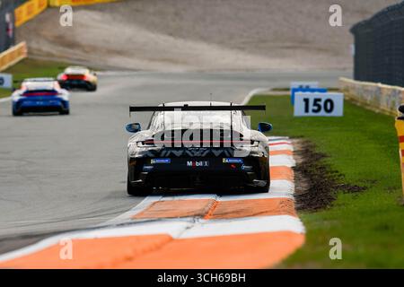 Zandvoort, Niederlande. 30. August 2025. #28 Nathan Schaap (NLD, Target), Porsche Mobil 1 Supercup auf dem Circuit Zandvoort am 30. August 2025 in Zandvoort, Niederlande. (Foto von HOCH ZWEI) Credit: dpa/Alamy Live News Stockfoto