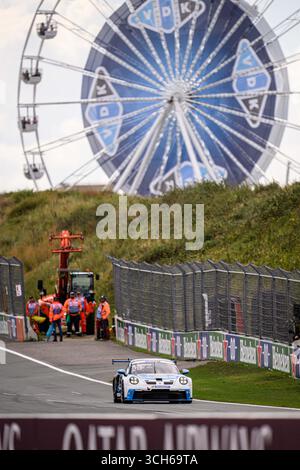 Zandvoort, Niederlande. 30. August 2025. #28 Nathan Schaap (NLD, Target), Porsche Mobil 1 Supercup auf dem Circuit Zandvoort am 30. August 2025 in Zandvoort, Niederlande. (Foto von HOCH ZWEI) Credit: dpa/Alamy Live News Stockfoto