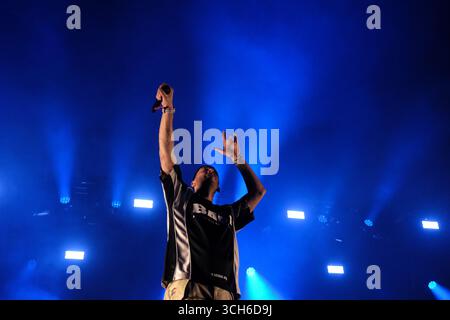 Jedburgh, Großbritannien. 31. August 2025. Beispiel tritt am zweiten Tag des EdgeFest 2025 in Lilliardsedge bei Jedburgh am 30. August 2025 auf. EdgeFest 2025, Musikfestival. Ein wachsendes Musikfestival in den schottischen Grenzen, das jetzt im dritten Jahr in Lilliardsedge in der Nähe von Jedburgh stattfindet. Musik und Unterhaltung für die ganze Familie, unter dem großen Dach. (Quelle: Rob Gray/Alamy Live News Stockfoto