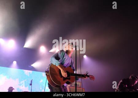 Jedburgh, Großbritannien. 31. August 2025. Travis trat am 30. August 2025 am zweiten Bühnenschlusstag des EdgeFest 2025 in Lilliardsedge nahe Jedburgh auf. EdgeFest 2025, Musikfestival. Ein wachsendes Musikfestival in den schottischen Grenzen, das jetzt im dritten Jahr in Lilliardsedge in der Nähe von Jedburgh stattfindet. Musik und Unterhaltung für die ganze Familie, unter dem großen Dach. (Quelle: Rob Gray/Alamy Live News Stockfoto