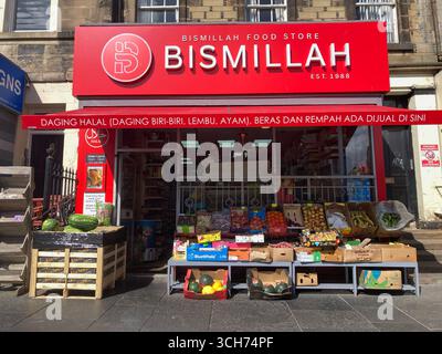 Bismillah Food Store mit Produkten aus dem Nahen Osten, Nicolson Square, Edinburgh Schottland Stockfoto