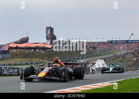 Zandvoort, Niederlande. 31. August 2025. Zandvoort, Niederlande. 31. August 2025. Yuki Tsunoda, während des Formel 1 Heineken Dutch Grand Prix 2025. Credit: Alessio Morgese / Alamy Live News Credit: Alessio Morgese / Alamy Live News / Alamy Live News Stockfoto