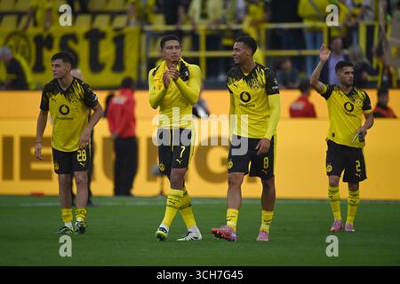 Abschlussjubel Borussia Dortmund, Jubel, Jubel, Freude, Jubel, Jubel, Jubel, von links nach rechts Aaron ANSELMINO (DO), Jobe BELLINGHAM (DO), Felix NMECHA (DO) Yan Bueno COUTO (DO) Borussia Dortmund (DO) - Union Berlin (UB) 3-0 Fußball 1. Bundesliga-Saison 2025/2026, 2. Spieltag, Spieltag 2, Spieltag 2, am 31. August, 2025 in Dortmund/Deutschland. #DFL-Vorschriften verbieten die Verwendung von Fotos als Bildsequenzen und/oder Quasi-Video # Â Stockfoto