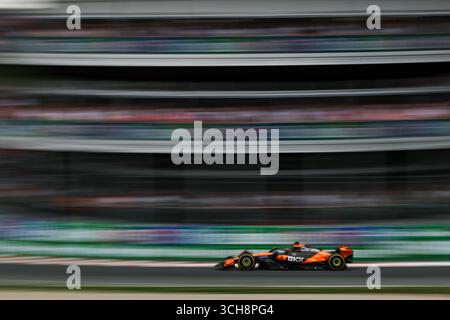 Amsterdam, Niederlande. 31. August 2025. McLarens australischer Fahrer Oscar Piastri tritt 2025 am 31. August 2025 beim Grand Prix der Niederlande in der Formel 1 auf dem Zandvoort Circuit in Zandvoort in der Nähe von Amsterdam an. Quelle: Qian Jun/Xinhua/Alamy Live News Stockfoto
