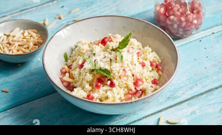 Couscous Blumenkohlsalat Stockfoto