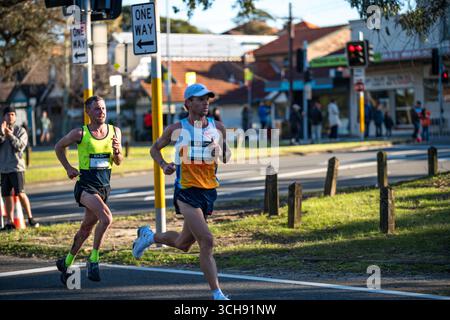 Der Sydney Marathon 2025 zog eine weltweite Gruppe von 35.000 Teilnehmern für seine erste Aufnahme als einer der Abbott World Marathon Majors an. Stockfoto