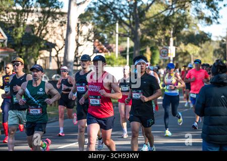Der Sydney Marathon 2025 zog eine weltweite Gruppe von 35.000 Teilnehmern für seine erste Aufnahme als einer der Abbott World Marathon Majors an. Stockfoto