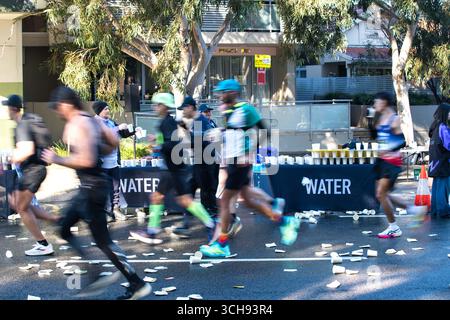Der Sydney Marathon 2025 zog eine weltweite Gruppe von 35.000 Teilnehmern für seine erste Aufnahme als einer der Abbott World Marathon Majors an. Stockfoto