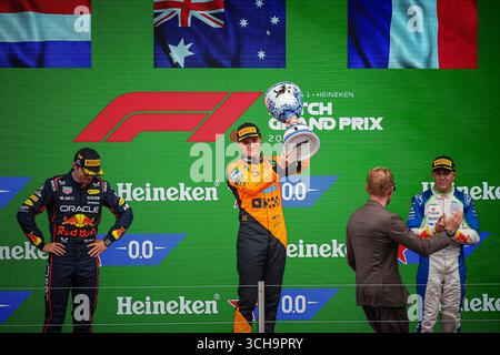 Podium des Rennens: Oscar Piastri gewinnt den niederländischen GP vor Max Verstappen und Isack Hadjar, Zandvoort 28-31. August 2025. Formel-1-Weltmeisterschaft 2 Stockfoto