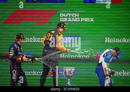 Niederlande, Niederlande. September 2025. Podium des Rennens: Oscar Piastri gewinnt den niederländischen GP vor Max Verstappen und Isack Hadjar, Zandvoort 28-31. August 2025. Formel-1-Weltmeisterschaft 2025. Quelle: Unabhängige Fotoagentur/Alamy Live News Stockfoto