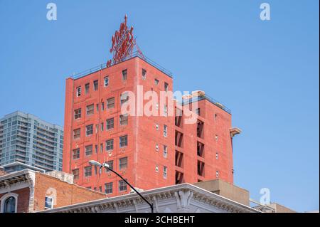 San Diego, Kalifornien - 9. August 2025: Gaslamp Quarter im Herzen von San Diego. Stockfoto