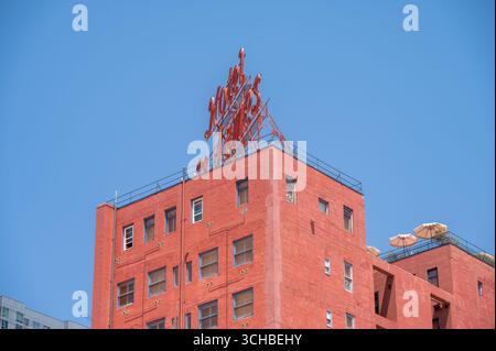 San Diego, Kalifornien - 9. August 2025: Gaslamp Quarter im Herzen von San Diego. Stockfoto