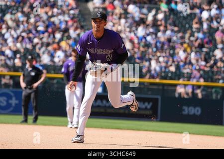 31 2025. August: Colorado zweiter Baseman Ryan Ritter (8) spielt während des Spiels zwischen den Chicago Cubs und den Colorado Rockies im Coors Field in Denver Co. David Seelig/Cal Sport Medi Stockfoto