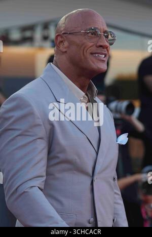 Venise, Venetie, ITALIEN. September 2025. Venedig, Italien, 01. September 2025. DWAYNE JOHNSON auf dem roten Teppich für die Vorführung des Films The Smashing Machine auf dem 82. Internationalen Filmfestival von Venedig in Venedig, Italien. (Kreditbild: © Laurent Lairys/ZUMA Press Wire) NUR REDAKTIONELLE VERWENDUNG! Nicht für kommerzielle ZWECKE! Stockfoto