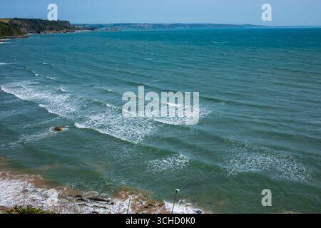 Das Meer bei Tenby in Pembrokeshire, Westwales, Großbritannien Stockfoto