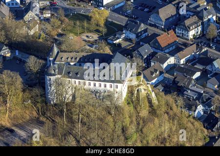 Luftaufnahme, Schloss Bilstein, Jugendherberge und historische Sehenswürdigkeit, Bilstein, Lennestadt, Sauerland, Nordrhein-Westfalen, Deutschland, Castle, DE, DJH Sie Stockfoto