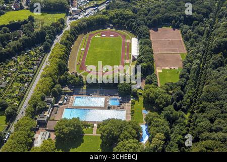Luftaufnahme, Gladbeck Freibad und Gladbeck Stadion - Vestische Kampfbahn, Butendorf, Gladbeck, Ruhrgebiet, Nordrhein-Westfalen, Germa Stockfoto