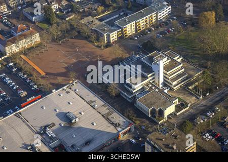 Blick aus der Vogelperspektive, Hoeveler Markt und Rathaus mit Terrassen, auf der linken Seite Rathaus-Center, Bockum-Hoevel, Hamm, Ruhr Stockfoto