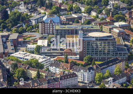 Luftaufnahme, Bergmannsheil Krankenhaus, BG Klinik und Universitätsklinik der Ruhr Universität Bochum mit Hubschrauberlandeplatz, Südstadtzentrum, Bochum, Ruhr sind Stockfoto