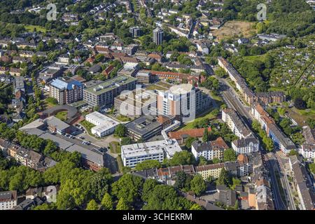 Luftaufnahme, Bergmannsheil Krankenhaus, BG Klinik und Universitätsklinik der Ruhr Universität Bochum mit Hubschrauberlandeplatz, Südstadtzentrum, Bochum, Ruhr sind Stockfoto