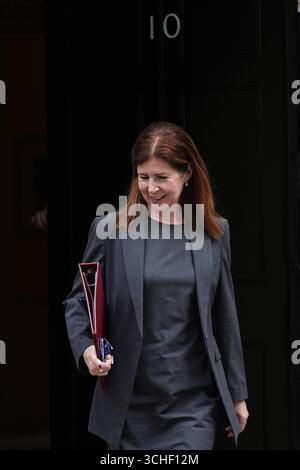 Baroness Jenny Chapman verlässt 10 Downing Street, London, nach einer Kabinettssitzung. Bilddatum: Dienstag, 2. September 2025. Stockfoto
