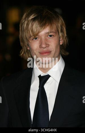 Ed Speleers nimmt an der Premiere von Eragon am Odeon Leicester Square in London am 11. Dezember 2006 Teil Stockfoto