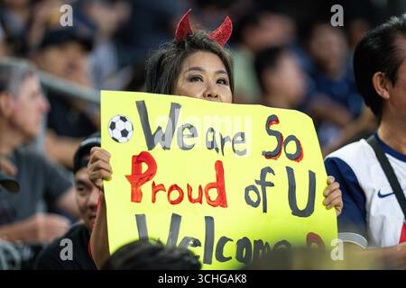 LAFC-Fan bei einem MLS-Spiel gegen San Diego FC am Sonntag, den 31. August 2025, im BMO Stadium in Los Angeles, CA. San Diego FC besiegte LAFC mit 2:1. (Jon Endow/Bild des Sports) Stockfoto
