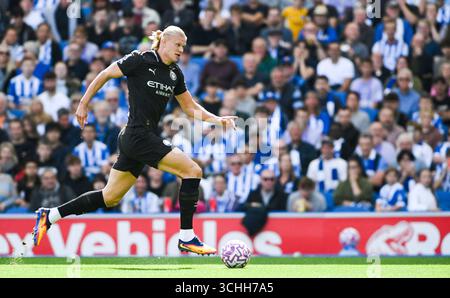 Erling Haaland aus Manchester City während des Premier League-Spiels zwischen Brighton und Hove Albion und Manchester City im American Express Stadium , Brighton , UK - 31. August 2025 Foto Simon Dack / Teleobjektive nur redaktionelle Verwendung. Kein Merchandising. Für Football Images gelten Einschränkungen für FA und Premier League, inc. Keine Internet-/Mobilnutzung ohne FAPL-Lizenz. Weitere Informationen erhalten Sie bei Football Dataco Stockfoto