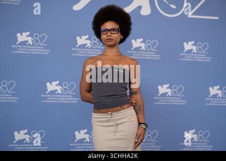 Venedig, Italien. September 2025. Myha'la nimmt am 2. September 2025 am Videogespräch „Dead man's Wire“ Teil, während des 82. Internationalen Filmfestivals von Venedig in Venedig, Italien. (Foto: Luca Carlino/NurPhoto) Credit: NurPhoto SRL/Alamy Live News Stockfoto