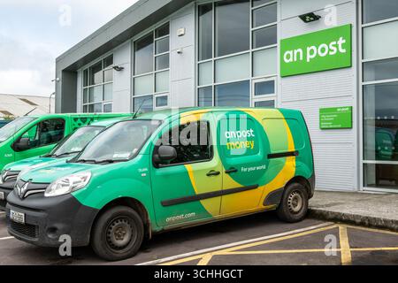 Ein Postdepot in Skibbereen, West Cork, Irland. Stockfoto