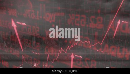Rote Finanzüberlagerung, die sich über die Stadtstraße bewegt, mit Zahlen Rasterlinien Linien Linien Pfeile Stockfoto