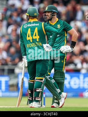 Headingley Cricket Ground, Leeds am Dienstag, den 2. September 2025. Der südafrikanische Ryan Rickleton & Aiden Markram am Dienstag, den 2. September 2025, beim One Day Series-Spiel der Metro Bank zwischen England und Südafrika im Headingley Cricket Ground, Leeds. (Foto: Stuart Leggett | MI News) Credit: MI News & Sport /Alamy Live News Stockfoto
