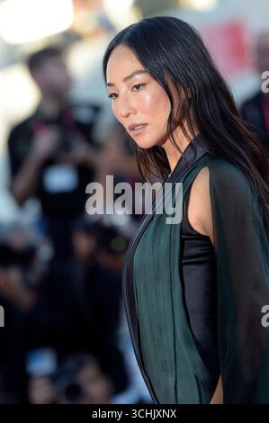 Venezia, Italien. September 2025. Die US-amerikanische Schauspielerin Greta Lee besucht den roten Teppich „A House of Dynamite“ während des 82. Internationalen Filmfestivals von Venedig am Dienstag, den 2. September 2025. Foto: Rocco Spaziani/UPI Credit: UPI/Alamy Live News Stockfoto