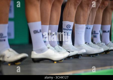 Groupama - FDJ Nahaufnahme von Cycling Team Socks. Suffolk, Großbritannien. September 2025. Quelle: Gue Studios/Alamy Live News Stockfoto