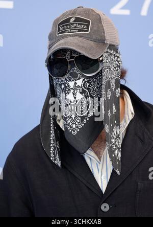 Venedig, Italien. September 2025. Stillz posiert beim Fotoaufruf von „Barrio Triste“ während des 82. Internationalen Filmfestivals von Venedig im Palazzo del Casino am Lido in Venedig, Italien, am 2. September 2025. Quelle: dpa/Alamy Live News Stockfoto