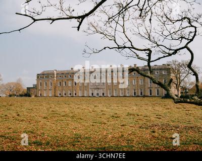 Petworth House im Winter Ende des 17. Jahrhunderts denkmalgeschütztes Landhaus in der Gemeinde Petworth, West Sussex, England. UK Stockfoto