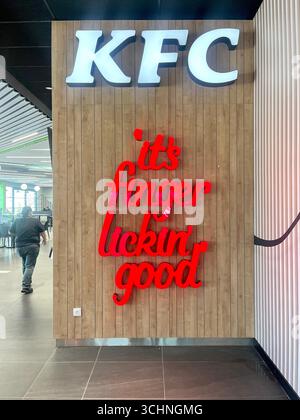 KFC Fast Food Restaurant Indoor Werbung in einem Einkaufszentrum in Sofia Bulgarien, Osteuropa, Balkan, EU Stockfoto