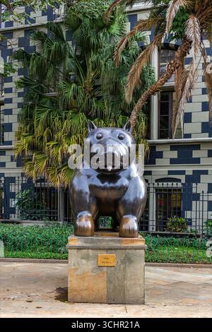 Bronzeskulptur auf der Plaza Botero in Medellin, Kolumbien Stockfoto
