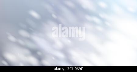 Weicher Baumschatten mit Sonnenlicht und Laubsilhouetten an der weißen Wand. Natürliche Vektortextur für Sommerhintergrund, Produktmockup, Studiodesign, abstraktes Muster oder realistischen Natureffekt. Stock Vektor