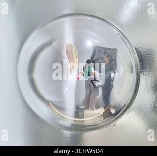 Bangkok, Thailand - 5. August 2024: Ausstellung für zeitgenössische Kunst, Things Occupying Space von Jun.GK Solo im MATDOT Art Center, Bangkok, Thai Stockfoto