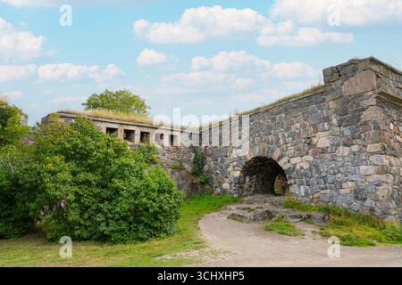 Helsinki, Finnland. August 2025. Die militärischen Befestigungsanlagen rund um die Insel Stockfoto