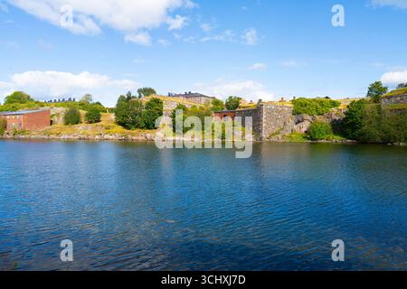 Helsinki, Finnland. August 2025. Die militärischen Befestigungsanlagen rund um die Insel Stockfoto