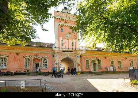 Helsinki, Finnland. August 2025. Die militärischen Befestigungsanlagen rund um die Insel Stockfoto