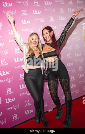 Jessica Faust und Aline Jost bei der Premiere zur neuen Staffel der Dating-Show Love Island VIP im CineNova Kino. Köln, 03.09.2025 *** Jessica Faust und Aline Jost bei der Premiere der neuen Saison der Dating Show Love Island VIP im CineNova Kino in Köln, 03 09 2025 Foto:XT.xNgox/xFuturexImagex Island 5932 Stockfoto