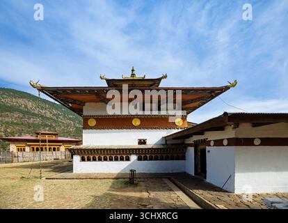Chimi Lhakhang, der Mad Mönch Tempel, im Dorf Teoprongchu oberhalb von Sopsokha, dem Phallus Dorf Bhutan, Lobesa Tal, Punakha District, Bhutan Stockfoto