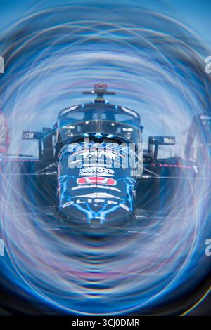 Crew-Mitglieder von Meyer Shank Racing Honda bereiten ihren Rennwagen für den Grand Prix von Borchetta Bourbon Music City im LIBANON, TN, USA vor. Stockfoto