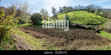 Landschaft rund um das Dorf Trascastro im Leitariegos-Tal in Asturien, Spanien Stockfoto