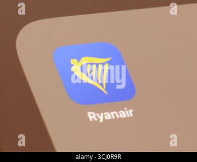 Ryanair-Anwendung wird auf dem Smartphone-Bildschirm angezeigt Stockfoto