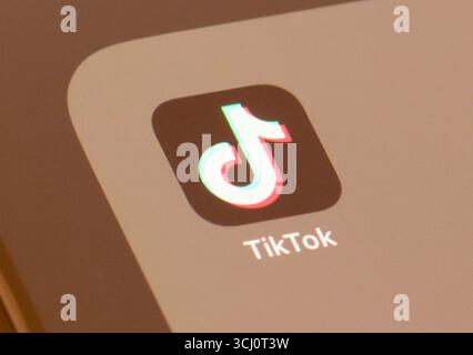 TikTok App auf dem Smartphone-Bildschirm Stockfoto